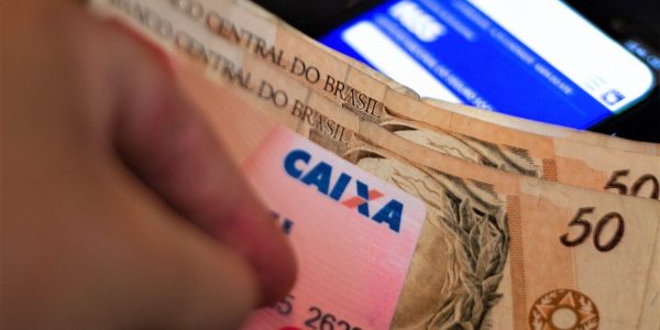 SÃO PAULO, SP, 28.12.2019  INSS-APOSENTADORIA: O Conselho da Justiça Federal (CJF) liberou cerca de R$ 930,4 milhões de reais para pagar as Requisições de Pequeno Valor (RPVs) para mais de 73 mil segurados. O valor é de quase R$ 60 mil este ano, pagos a quem ganhou ações de concessão ou revisão de aposentadoria, pensões e auxílios. (Foto: Adriana Toffetti/A7 Press/Folhapress)