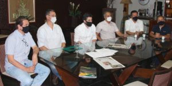 1_luiz_fernando_furtado__ant_nio_de_castro__luiz_franzolin__alfredo_neme__sebasti_o_g_ndara_vieira_e_eduardo_stevanato-3355562