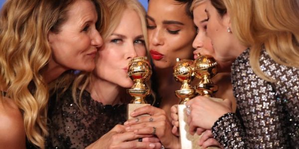 Laura Dern, Nicole Kidman, Zoe Kravitz, Reese Witherspoon e Shailene Woodley posam para fotos nos bastidores do Globo de Ouro 07/01/2018 REUTERS/Lucy Nicholson