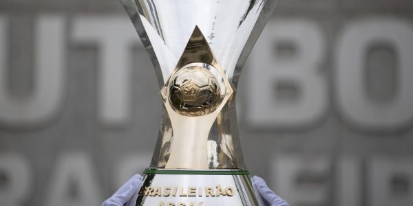 Taça do Campeonato Brasileiro — Foto: Lucas Figueiredo/ CBF