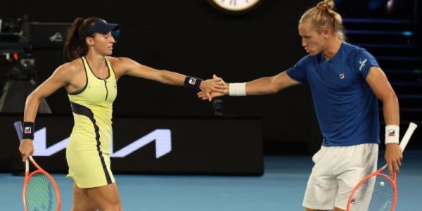 Luisa e Rafael recuperaram desvantagem na semifinal para alcançar resultado histórico (Foto: Tennis Australia)