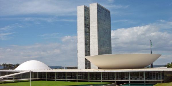 Brasilia_Congresso_Nacional_05_2007_221-e1580505158567[1]