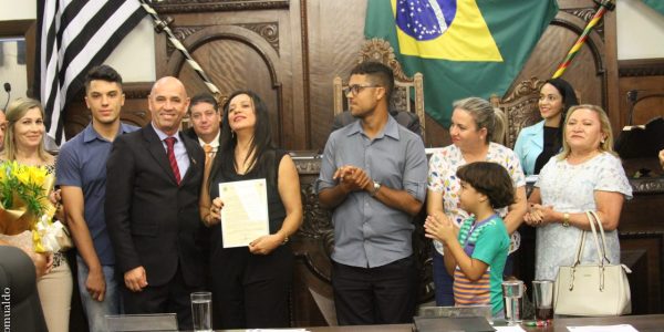 A professora Sílvia foi prestigiada por parlamentares, familiares e amigos