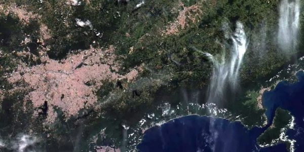 Vista área, com cores reais, da região metropolitana de São Paulo e arredores, captada pelo satélite Amazonia-1 / Foto: Inpe