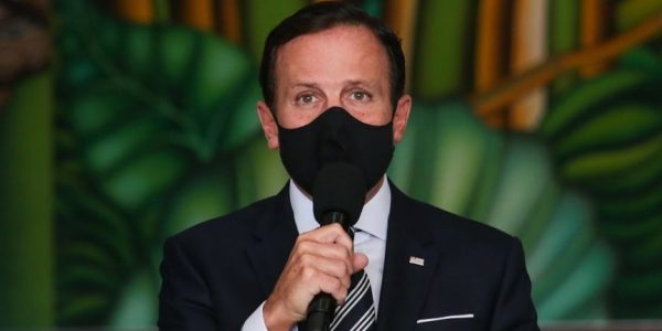 Quem-não-usa-máscara-é-inimigo-da-saúde-diz-João-Doria