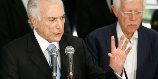 Rio de Janeiro - Presidente Michel Temer, fala à imprensa, após reunião com autoridades sobre o decreto que oficializou a intervenção federal no Estado ( Tomaz Silva/Agência Brasil)