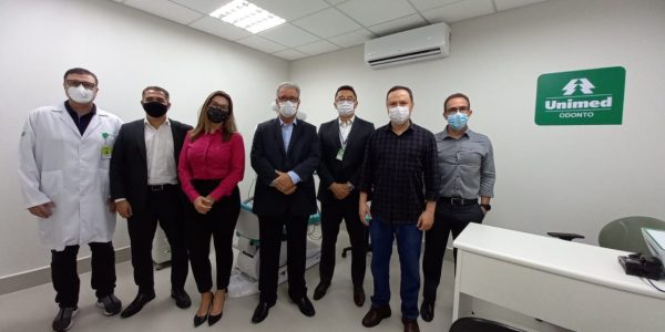 Roger Tedde Mansano (diretor técnico do CDU), Rodrigo de Aguiar, Eliane Paixão, Abrão Nohra, Márcio Ohashi (Unimed Seguros), Aparecido Donizeti Agostinho e Christiano de Giácomo Carneiro (Unimed Bauru)