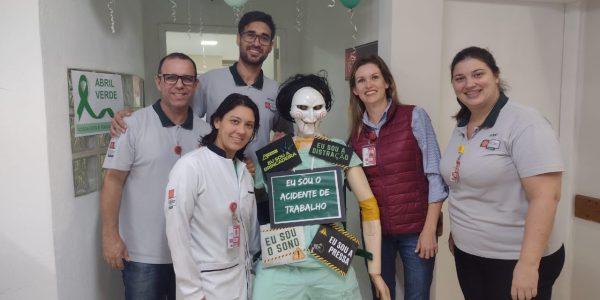 Equipe do Serviço Especializado em Segurança e Medicina do Trabalho (SESMT) durante a ação