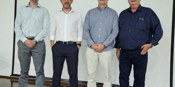 Novos diretores da Unimed Bauru: Gregório de Lima de Souza (diretor administrativo), Christiano de Giacomo Carneiro (superintendente), Luciano Humberto Soares Camargo (vice-presidente) e Marcus Vinícius Marques (presidente)