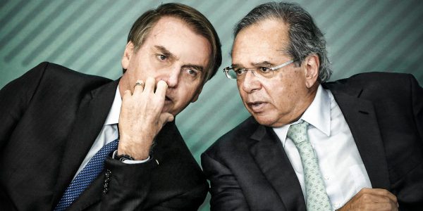 Auxílio emergencial de R$ 600 tem garantido a popularidade de Bolsonaro (Adriano Machado/Reuters)