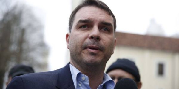 brasil-flavio-bolsonaro-20180907-004