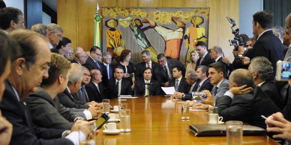 celulares-luis-macedo-camara-dos-deputados