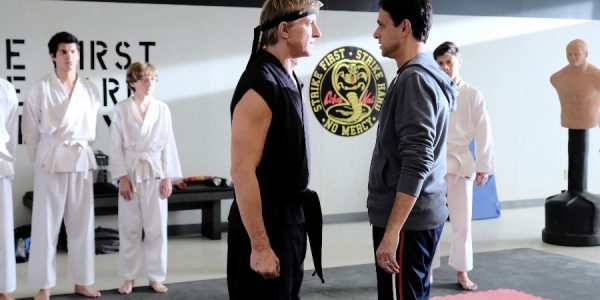 cena-da-segunda-temporada-de-cobra-kai-1598556336348_v2_900x506[1]