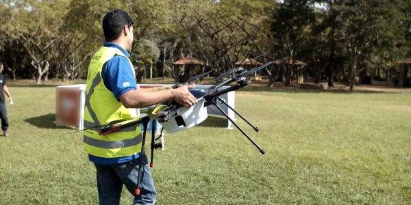 Empresa negocia com Anac e Decea primeiro serviço de entrega de comida por drone em projeto piloto em Campinas — Foto: André Alves e Eduardo Yamanaka/Nectar Audiovisual