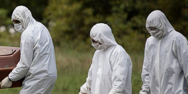 Protocolo de enterros das vítimas da Covid-19, e também dos óbitos suspeitos da doença, comove famílias em todo o mundo / Foto: Fotos Públicas/Arquivo