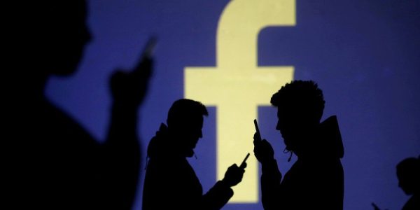 facebook-silhuetas-celulares