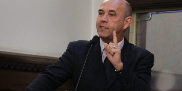 O vereador Coronel Meira é o autor do projeto de lei que proíbe o 'open bar'; descumprimento da regra prevê multa / Foto: Malavolta Jr.