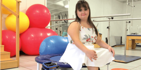 luana-conheca-a-primeira-fisioterapeuta-do-brasil-com-sindrome-de-down