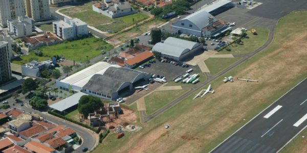 Imagens aéreas de Bauru
 Aeroclube de Bauru.