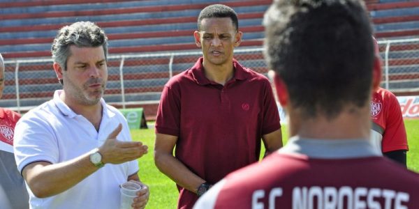 novo_gerente_de_futebol_deda_e_apresentado_ao_elenco_pelo_presidente_estevan_pegoraro__5_-1134266