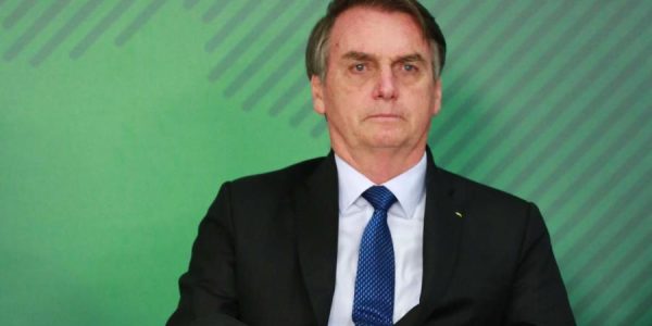 o-presidente-jair-bolsonaro-durante-a-solenidade-de-sancao-da-lei-de-cadastro-positivo-no-palacio-do-planalto-em-brasilia-df-1554926663290_v2_900x506