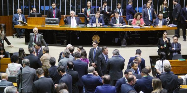 Plenário da Câmara nesta terça-feira (13), antes da aprovação do texto-base da MP da liberdade econômica — Foto: Pablo Valadares/Câmara dos Deputados