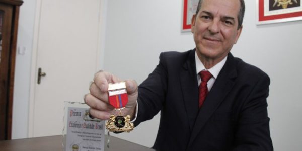 Leandro Pampado recebe o título de Comendador. 28/11/2018