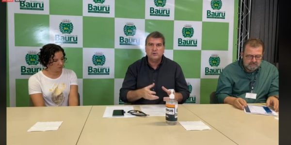 Renata Arcelis, Gazzetta e Sérgio Antonio, em transmissão ao vivo / Foto: Facebook/Reprodução