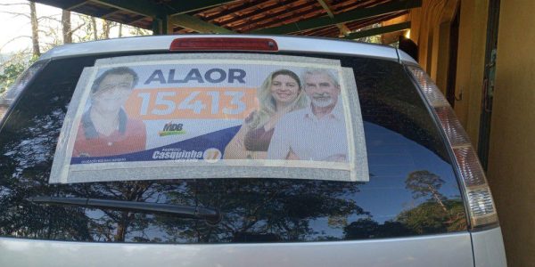 Candidato Alaor faz campanha com número errado em Jambeiro — Foto: Arquivo pessoal