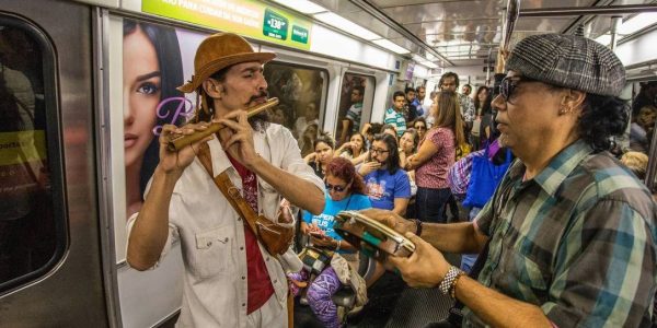 xartistas-rua-metro.jpg.pagespeed.ic.0gJ6GXVa04